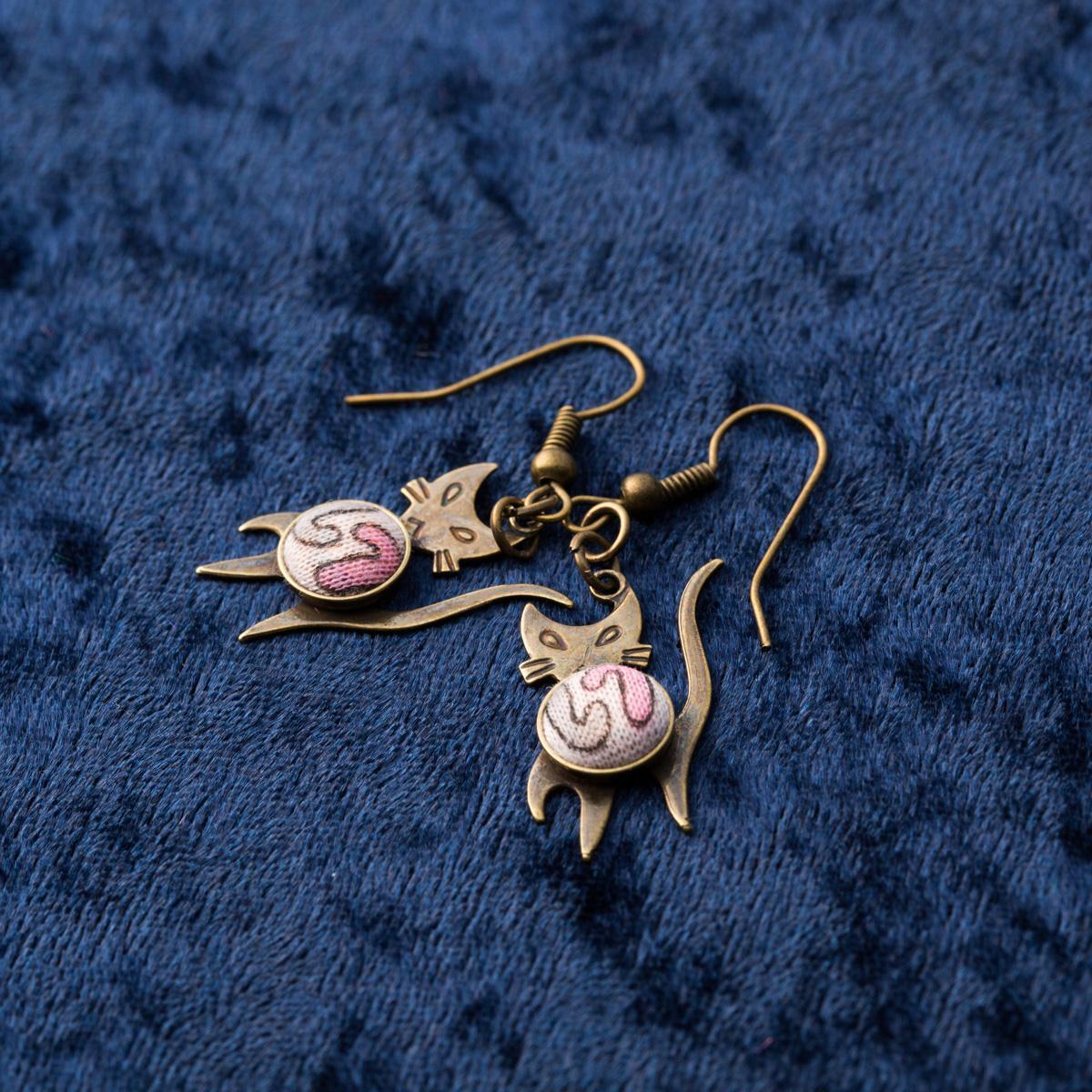 【福岡市返礼品】昭和ビンテージ　ねこピアス