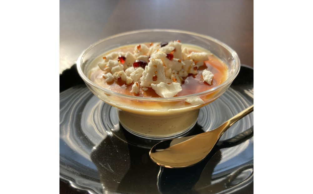 福岡市内製造　新食感生プリンセット(プレーン・塩黒蜜)　計8個