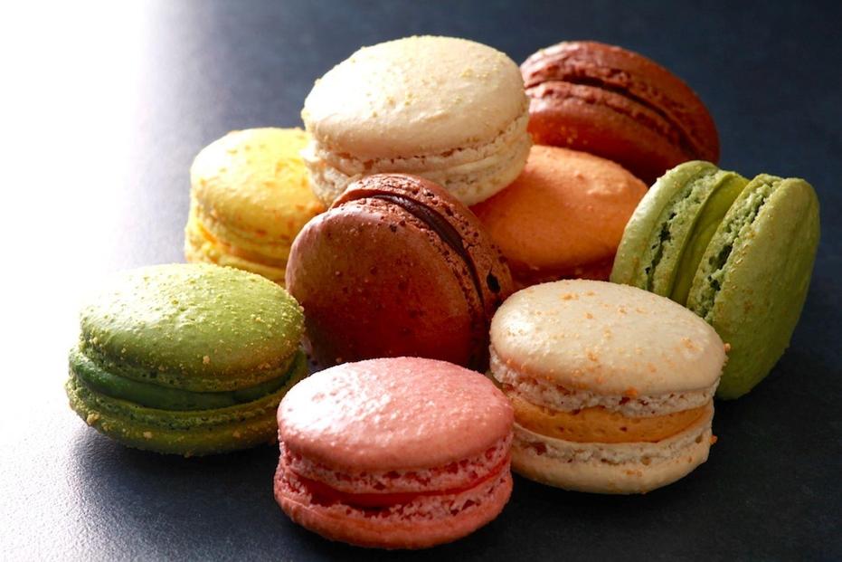 【グルテンフリー】マカロン詰め合わせ10個入り／木苺、抹茶、塩キャラメル、ショコラアメール、柚子、ブラッドオレンジ、コーヒーとミ